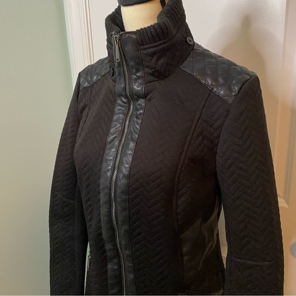 BCBGeneration Black Herringbone Quilted Faux Leather Trench Jacket in Sz S - Picture 10 of 10